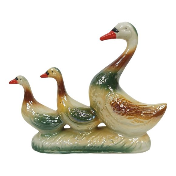 Vintage Porcelain 3 Geese Mother Goose Goslings Figurine Lustreware Brazilian - Picture 3 of 12
